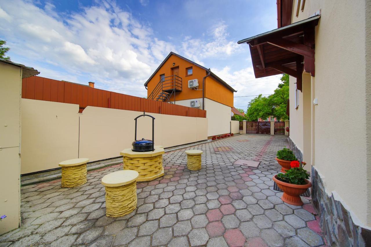 Maria Apartman Hajdúszoboszló Exterior foto